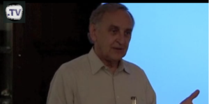 image of Karl Tomm speaking at Therapeutic Conversations conference Image of Karl Tomm